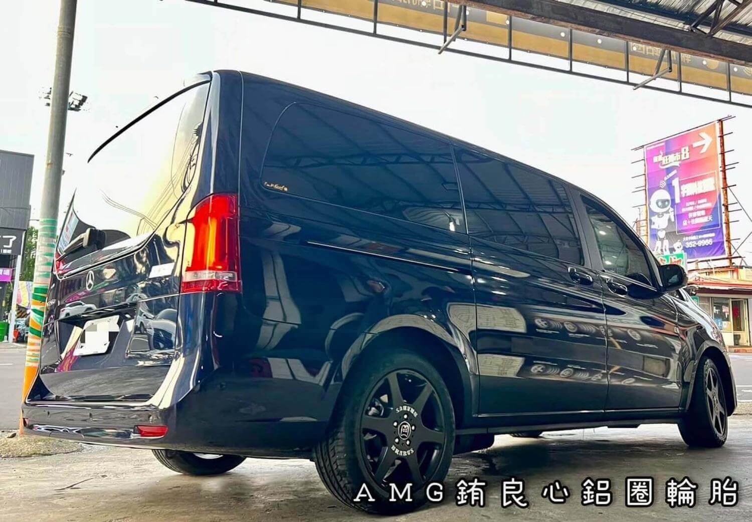 Benz V250D車主升級更換Brabus 19吋大框胎一套的第9張圖片