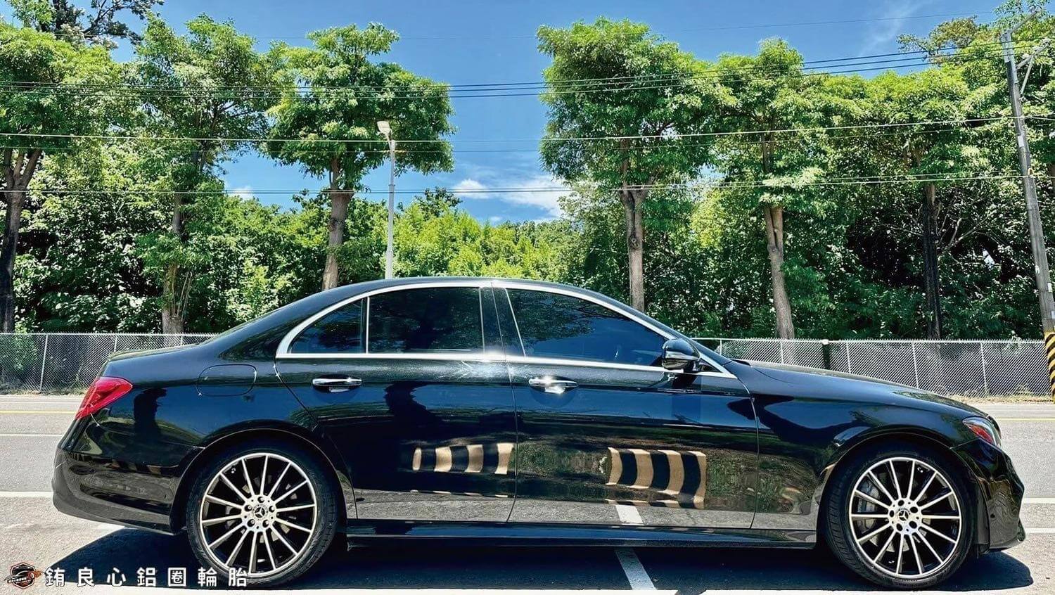 恭喜Benz W213車主升級更換W205原廠夜色AMG19大框一套的第5張圖片