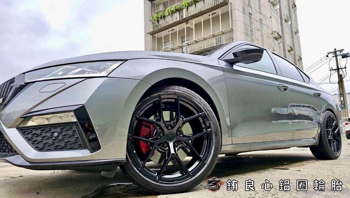 ✨AG M580R  x 19吋 x Skoda Octavia的第7張圖片