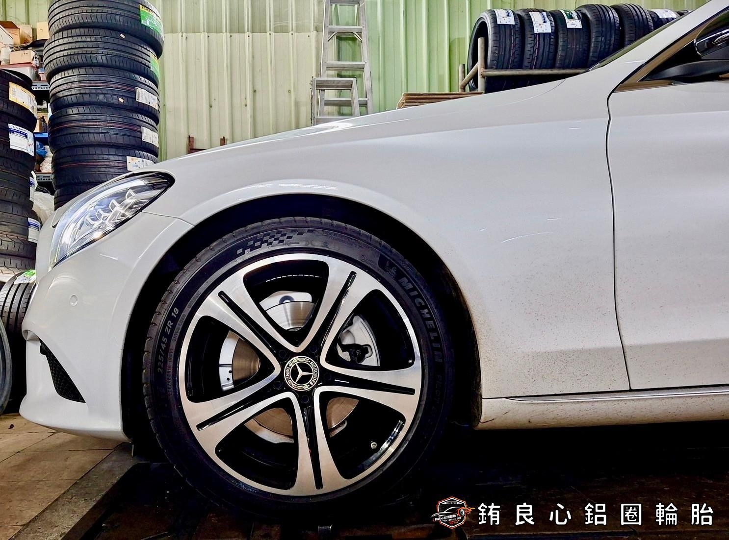 恭喜BenzW205 C200車主升級更換原廠Amg W213 18夜色大框一套的第2張圖片