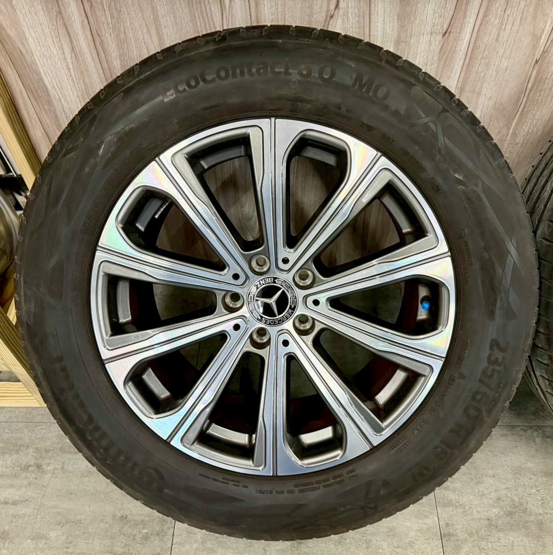 BENZ GLC C254 X254原廠18福利框胎的第4張圖片