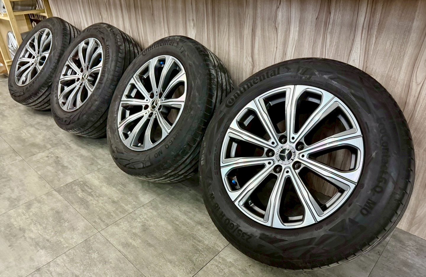 BENZ GLC C254 X254原廠18福利框胎的第5張圖片
