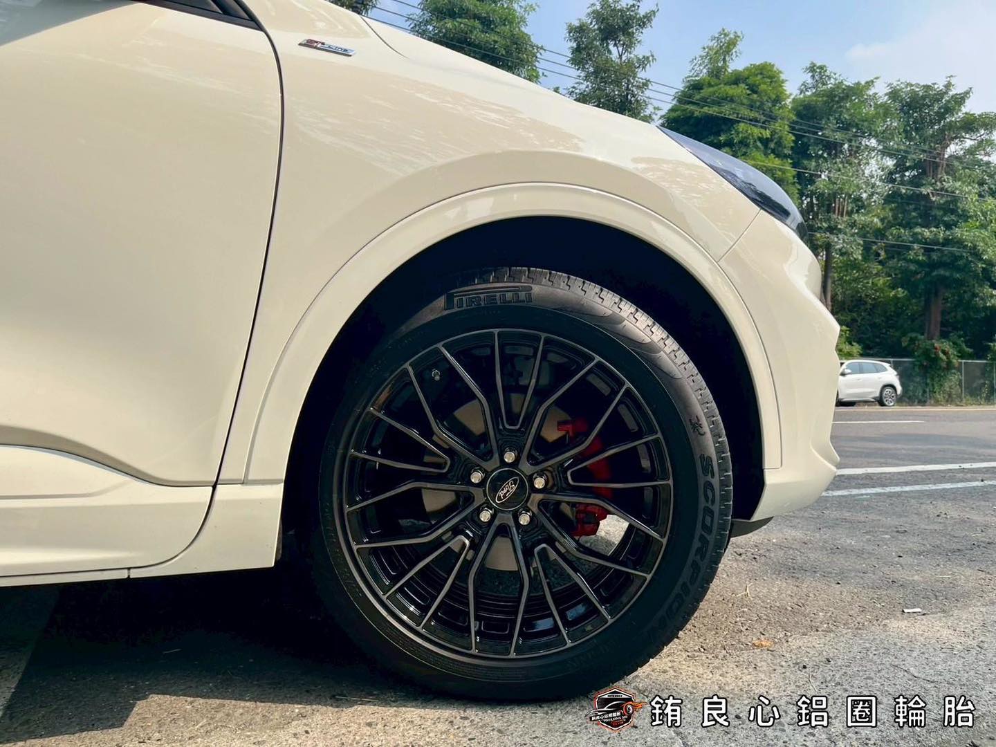 ✨Avant Garde M570R x 19吋 x KUGA的第7張圖片