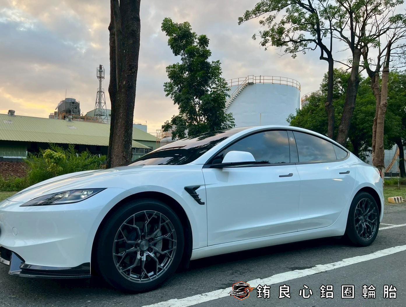 銪良心鋁圈輪胎的實裝照分享圖片