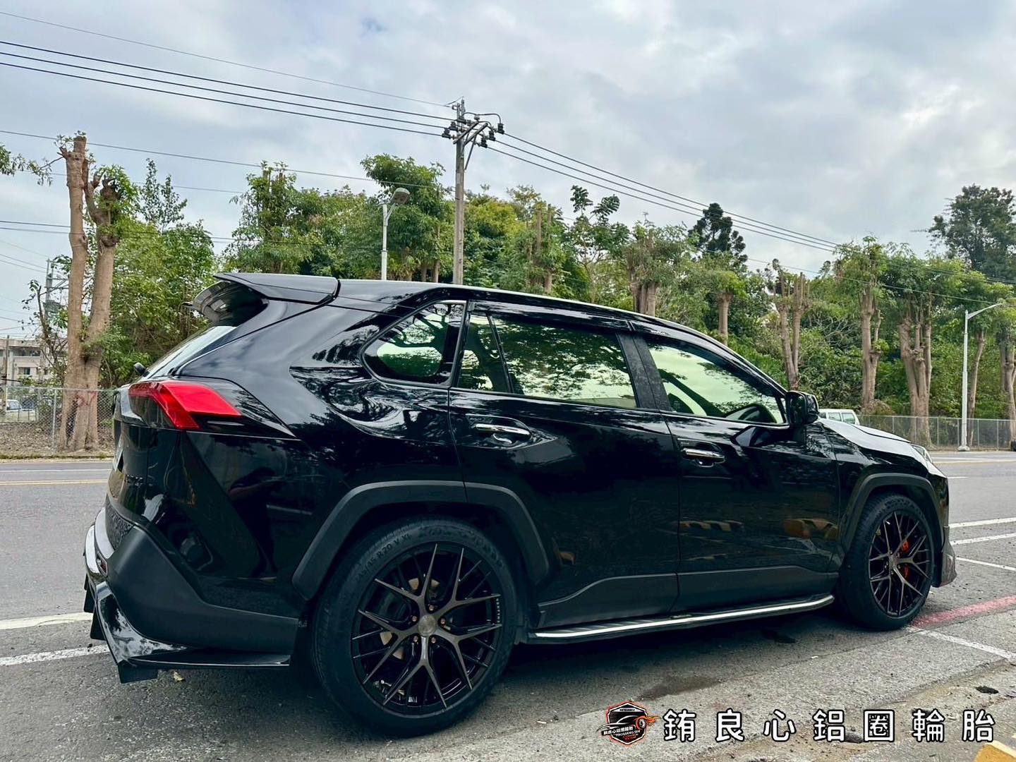 ✨VERTINI RFS2.1 x 20吋 x RAV4的第5張圖片